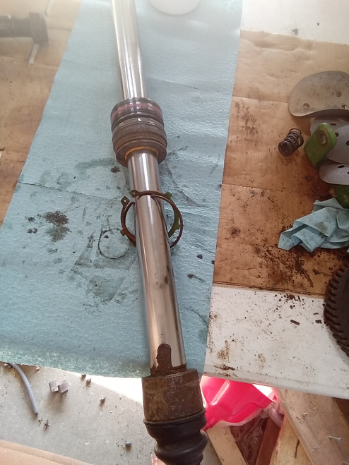 John Deere AL211659 steering cylinder piston bar