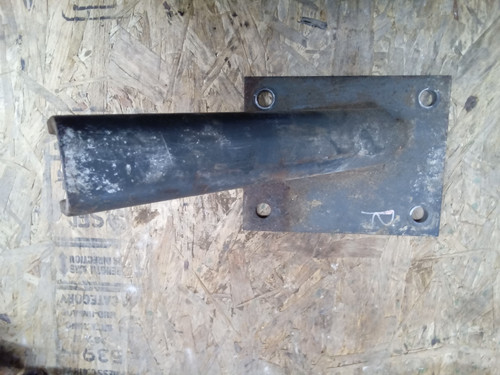 Kubota 3C081-91086. RH Stabilizer bracket 