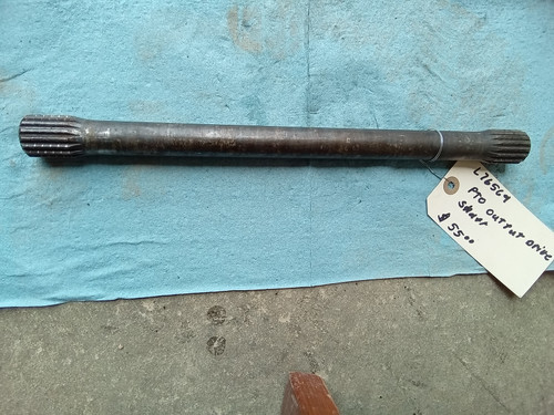 John Deere L76569 PTO output driveshaft