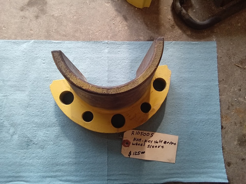John Deere R105005  non-kek half drive wheel  sleeve
