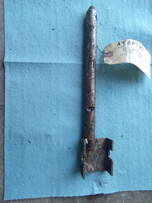 John Deere AT20787 shift rod