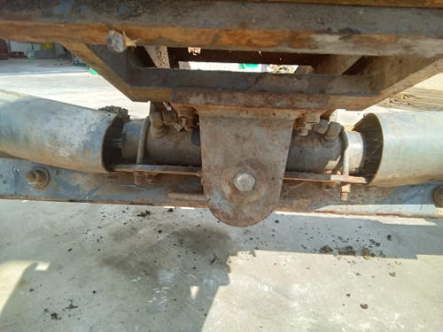 Kubota YW394-00102 steering cylinder