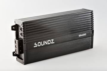 Soundz SS4.100 Amplifier