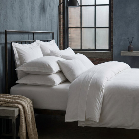 white-percale-bedding-set-on-metal-bed-frame-showing-crisp-weave-and-fresh-finish