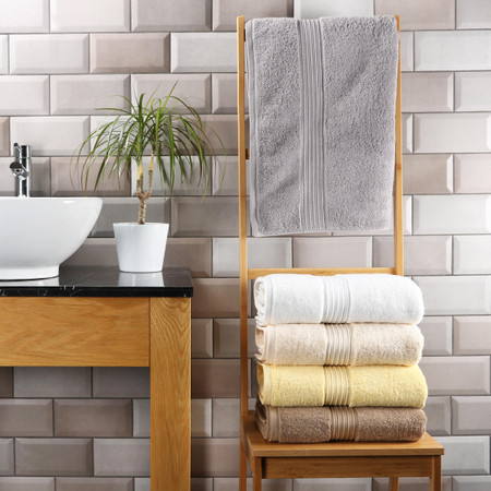 Product photograph of 700 Gsm Royal Egyptian Luxury Bath Towels from The Towel Shop