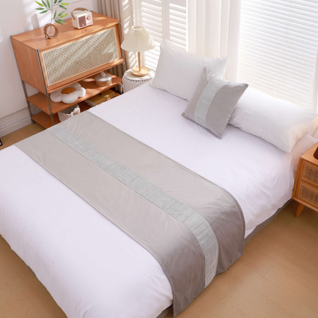 Diamond Pattern Velvet Bed Runner – Elegance With Subtle Texture