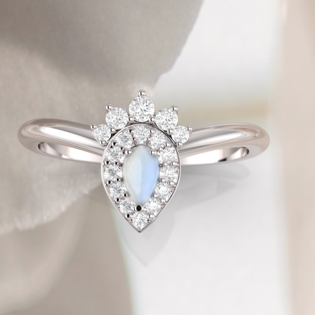 Round Moonstone Engagement Ring Set | PenFine – PENFINE