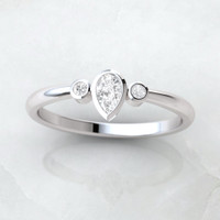 platinum diamond engagement ring by jewelry designer Ascheron