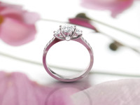 Diamond ring