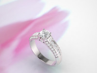 Diamond ring