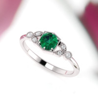 emerald engagement ring