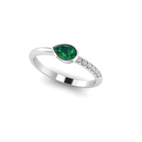 emerald ring