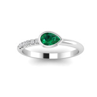emerald ring