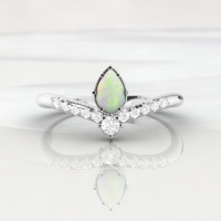 opal and diamond ring