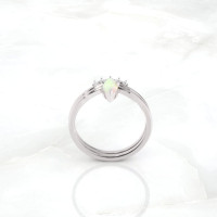 side view of opal ring