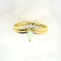 yellow gold opal ring
