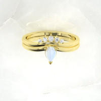 Gold moonstone ring