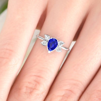 sapphire engagement ring
