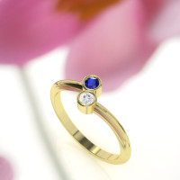 sapphire and diamond ring