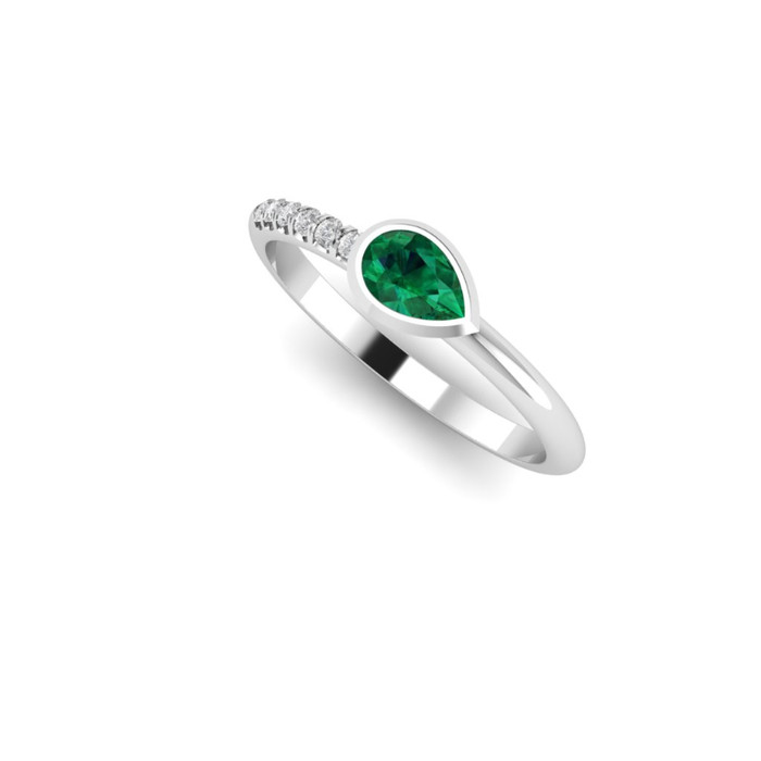 emerald diamond ring