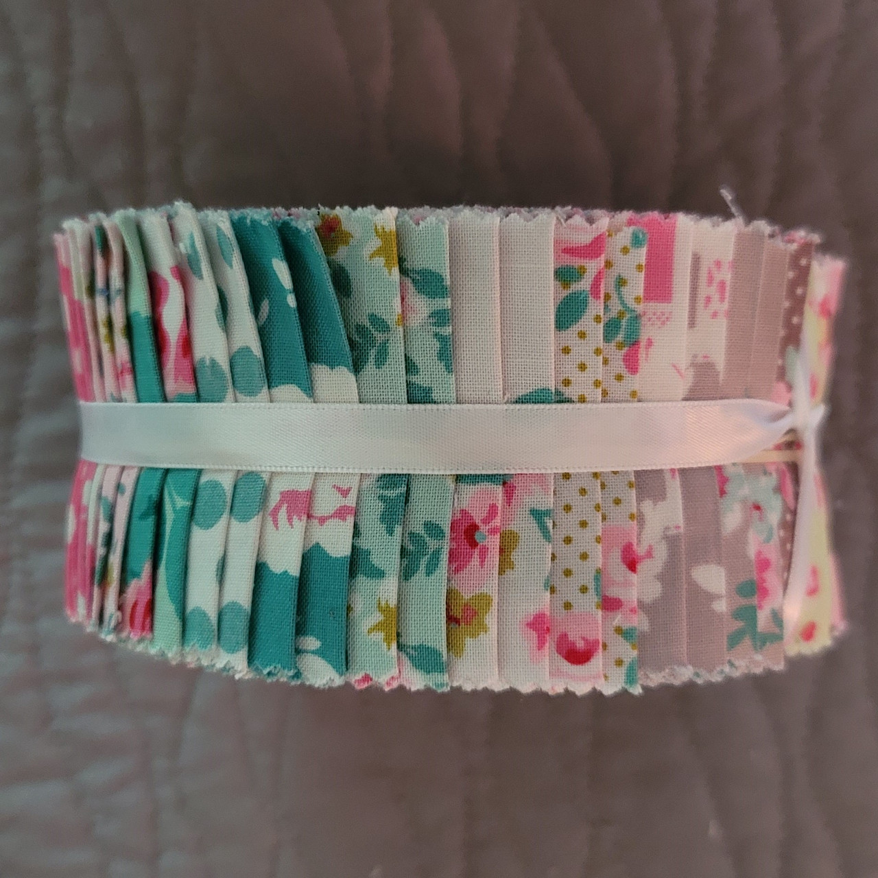 Dots and Florals - Fabric Central - Pinwheel - 2.5" Strips - 40 Pieces - Cotton