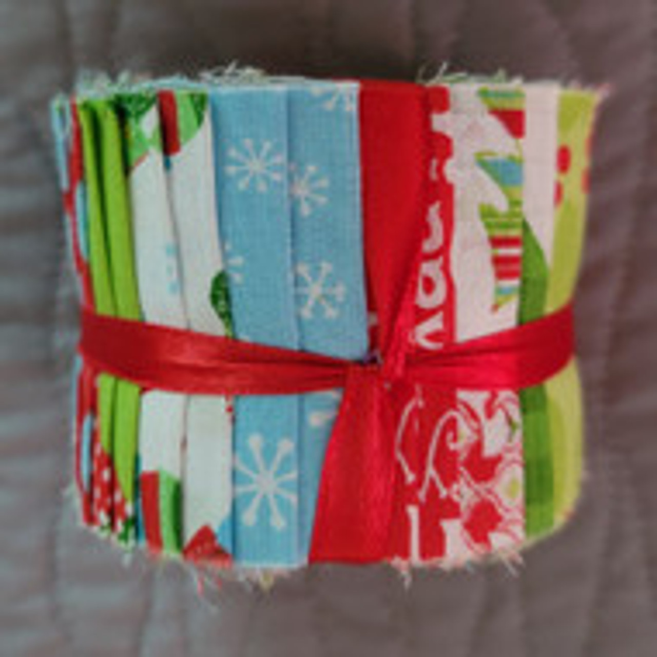 Holiday 3 Jelly Roll - 2.5" Strips - Fabric - Cotton - 20 pieces