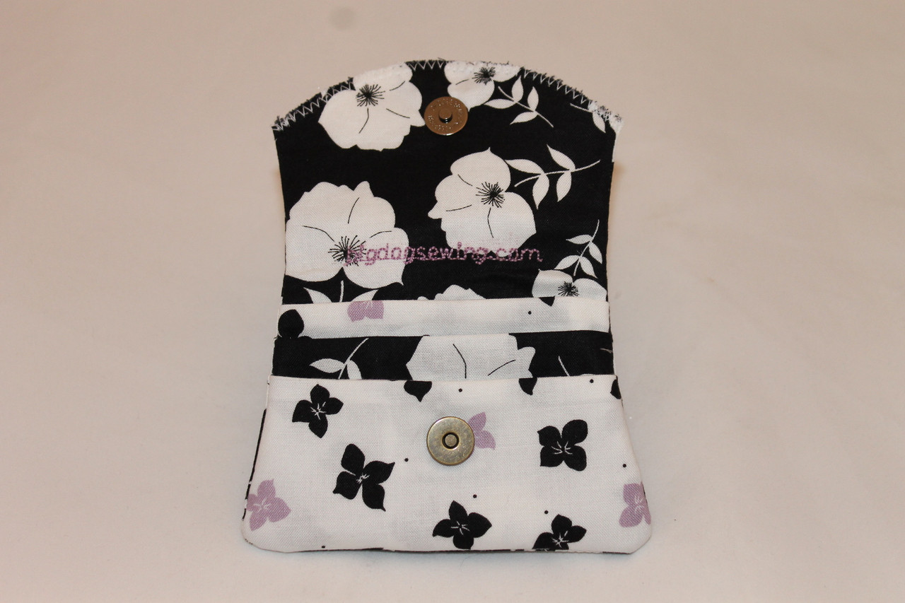 Credit Card / ID Wallet - Black & White Flowers 16