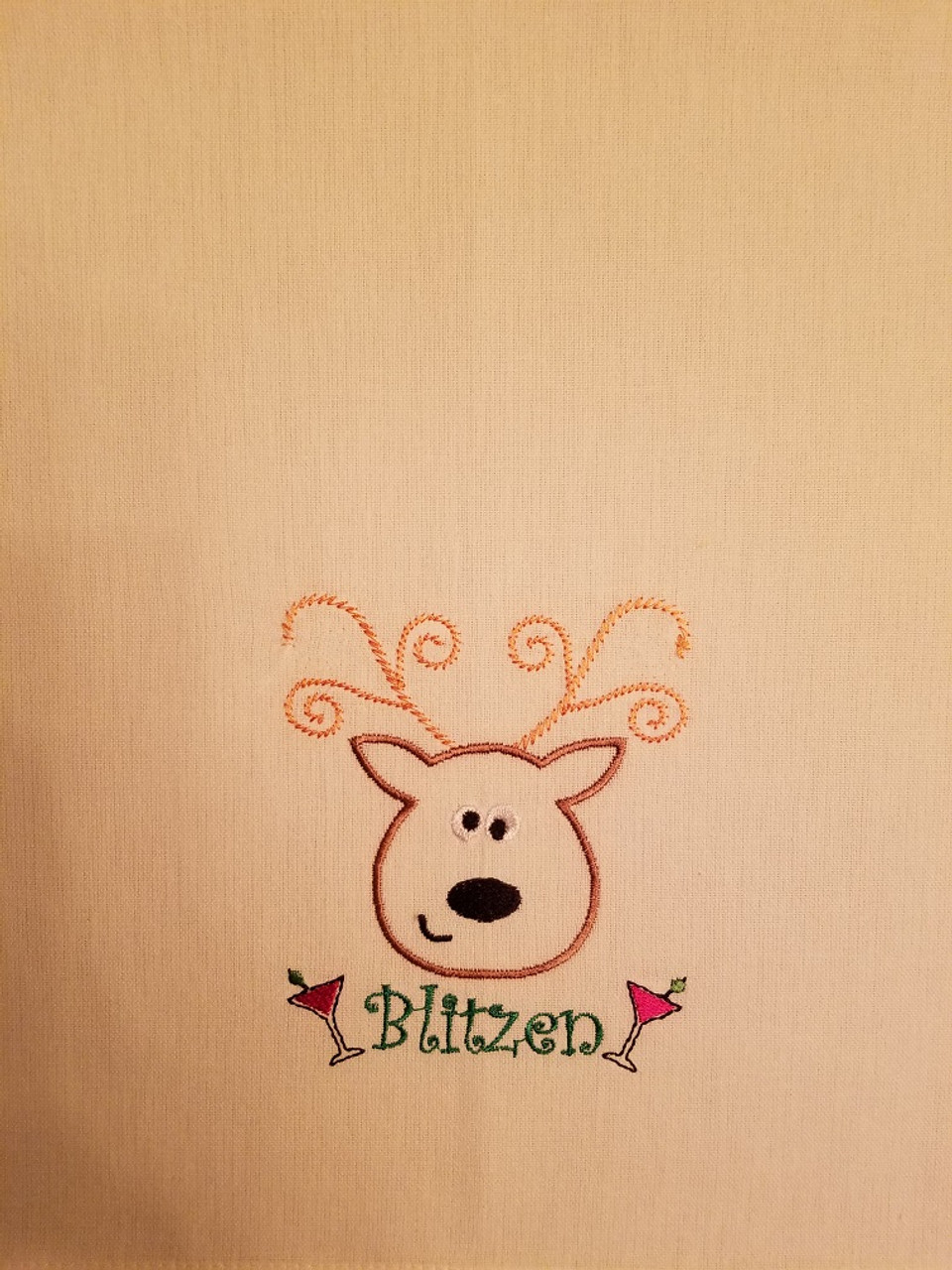 Blitzen - Kitchen Towel - 20" x 28"
Embroidery on a white towel.
100% Cotton with loop, for optional hanging.
Machine washable in cool water and tumble dry at low temperature.
Minimal shrinkage.
Size: 20" x 28"