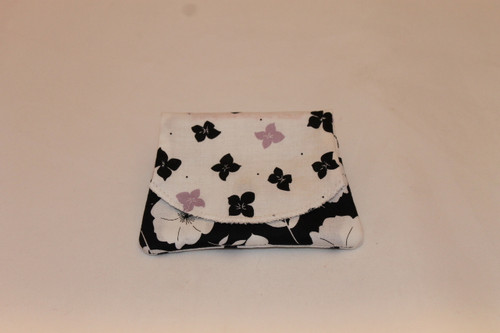 Credit Card / ID Wallet - White & Black Flowers 18