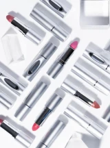 Truly Natural Lipstick in geometric pattern