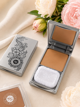 Foundation Compact Lifestyle Image