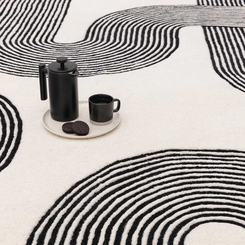 Matrix 87 Arches Black Cream Thick Wool Rug