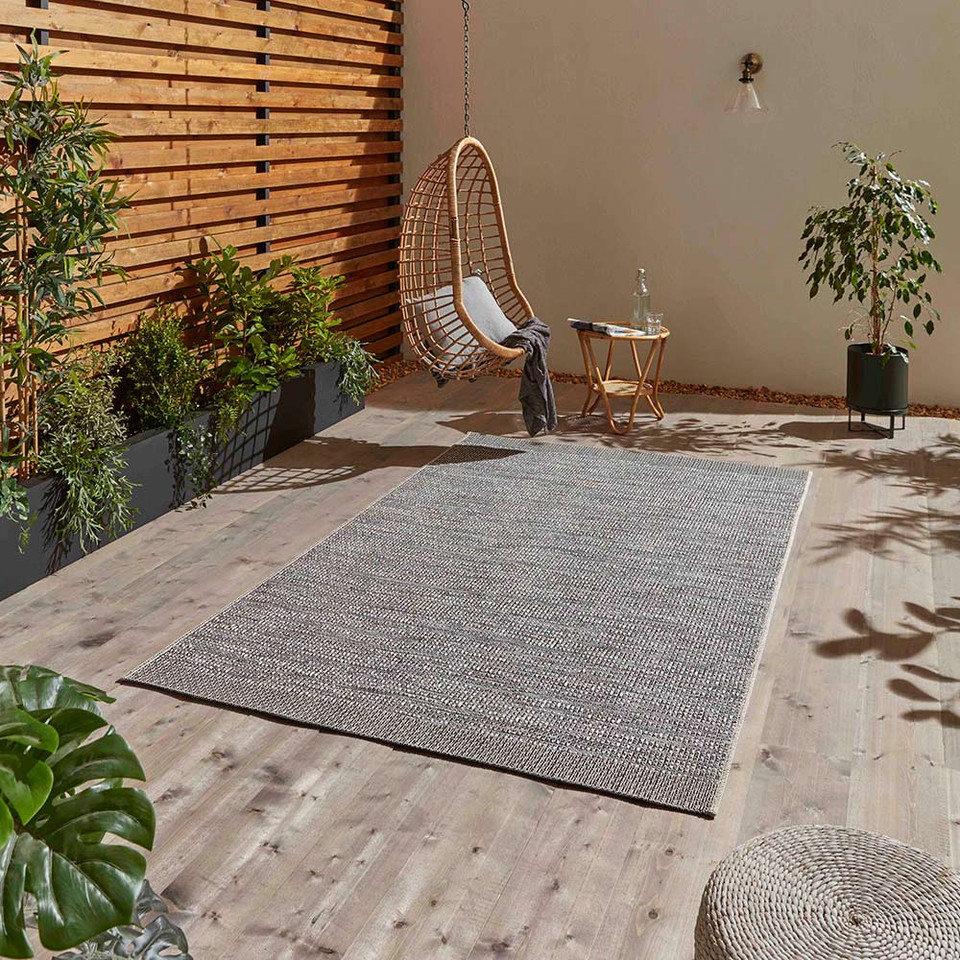 Stitch 9682 Grey Black Indoor Outdoor Rug