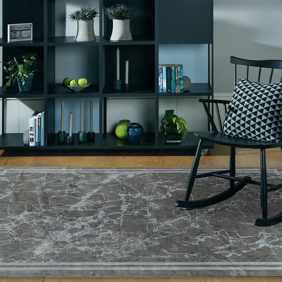 Zehraya ZE04 Silver Border Classic Plain Rug