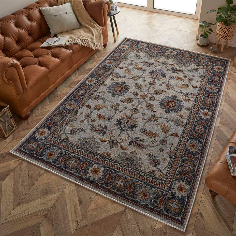 Sarouk Traditional Cream Rug 53X