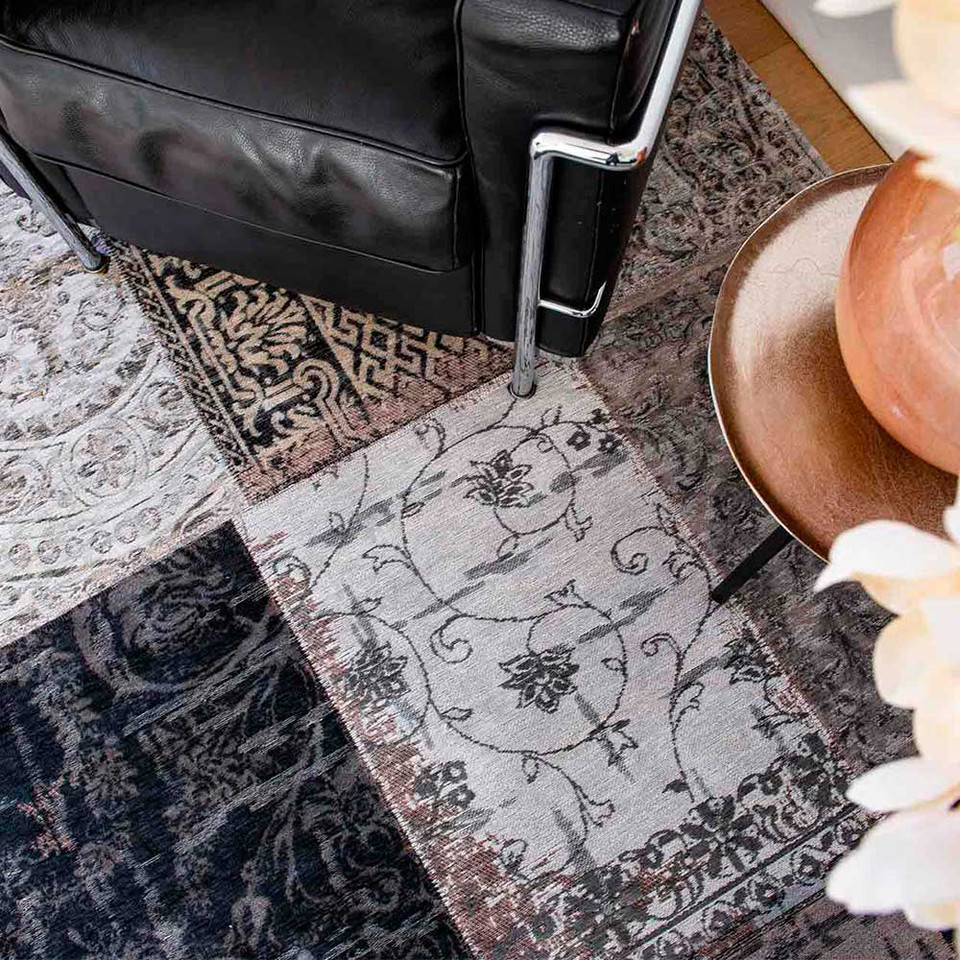 Vintage Rug 8101 Black White