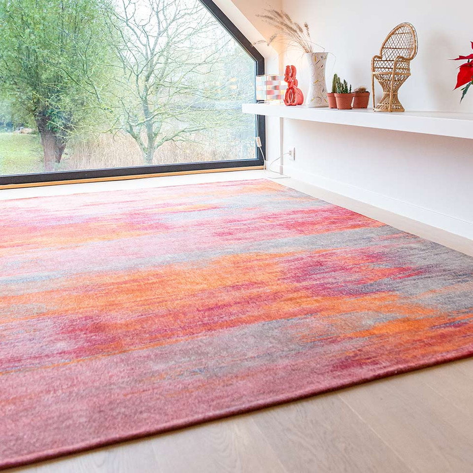 Atlantic's Monetti 9116 Hibiscus Red Rug