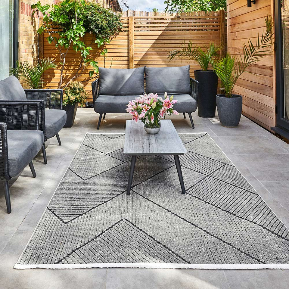 Jazz Indoor Outdoor JAZ16 Grey Black Rug by Concept Looms