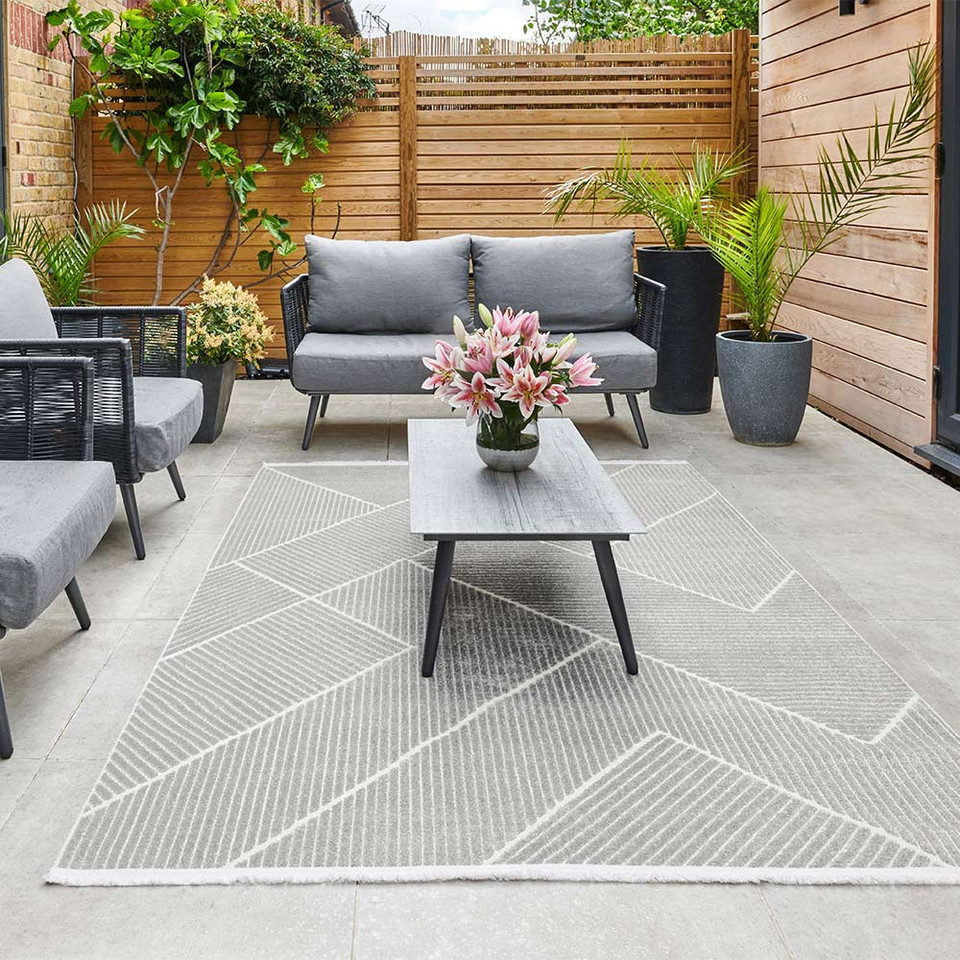 Jazz Indoor Outdoor JAZ17 Silver Rug by Concept Looms