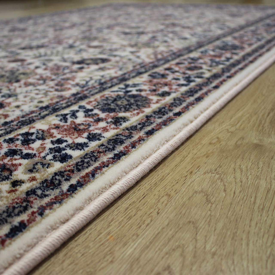 Kashqai Cream Traditional Wool Rug