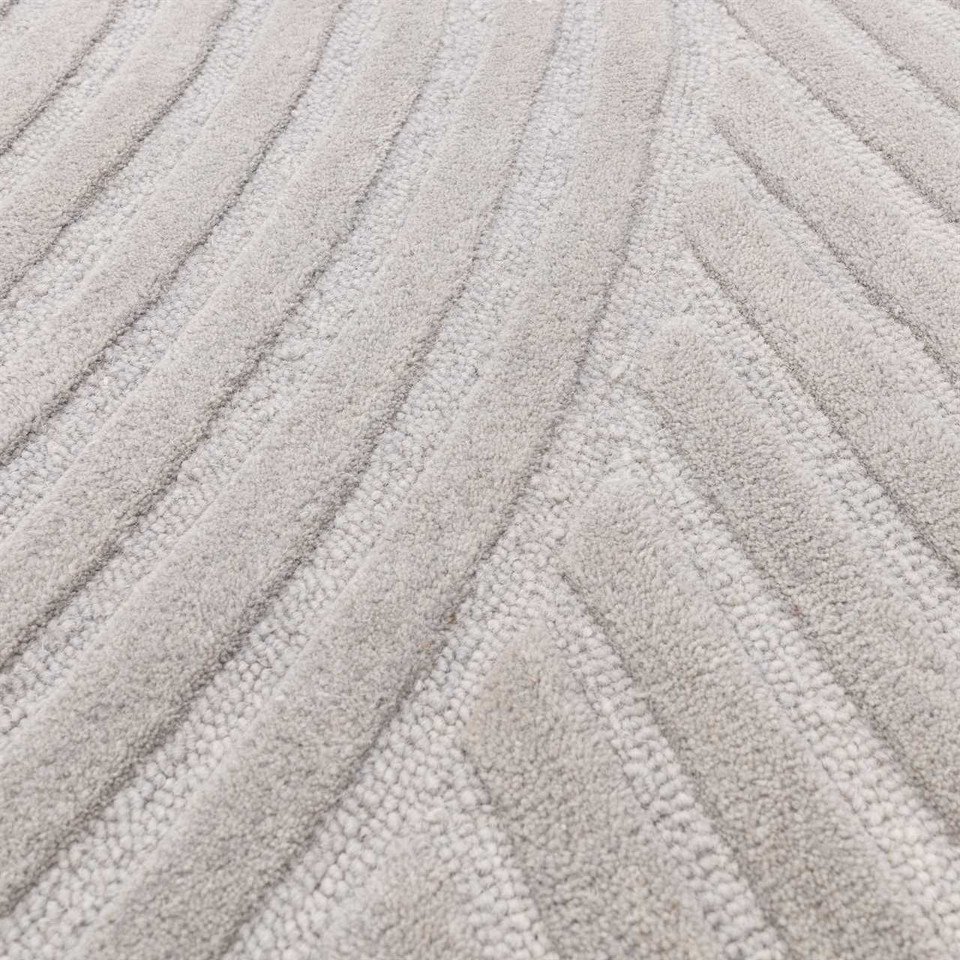 Hague Silver Thick Woollen Rug Hand Tufted