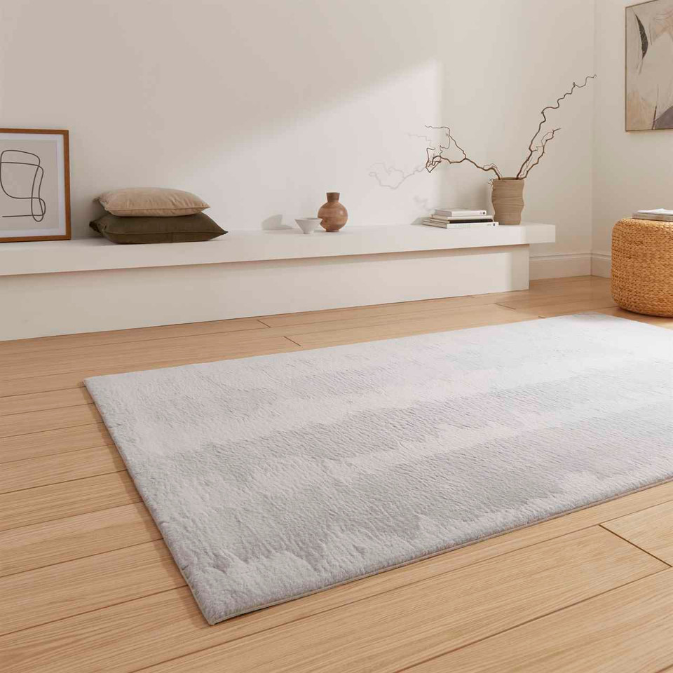 Snug Rug Light Grey Luxuriously Soft Plain Rug