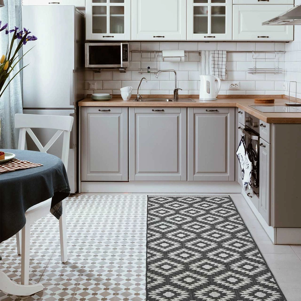 County Genesis Silver Indoor Outside Rug