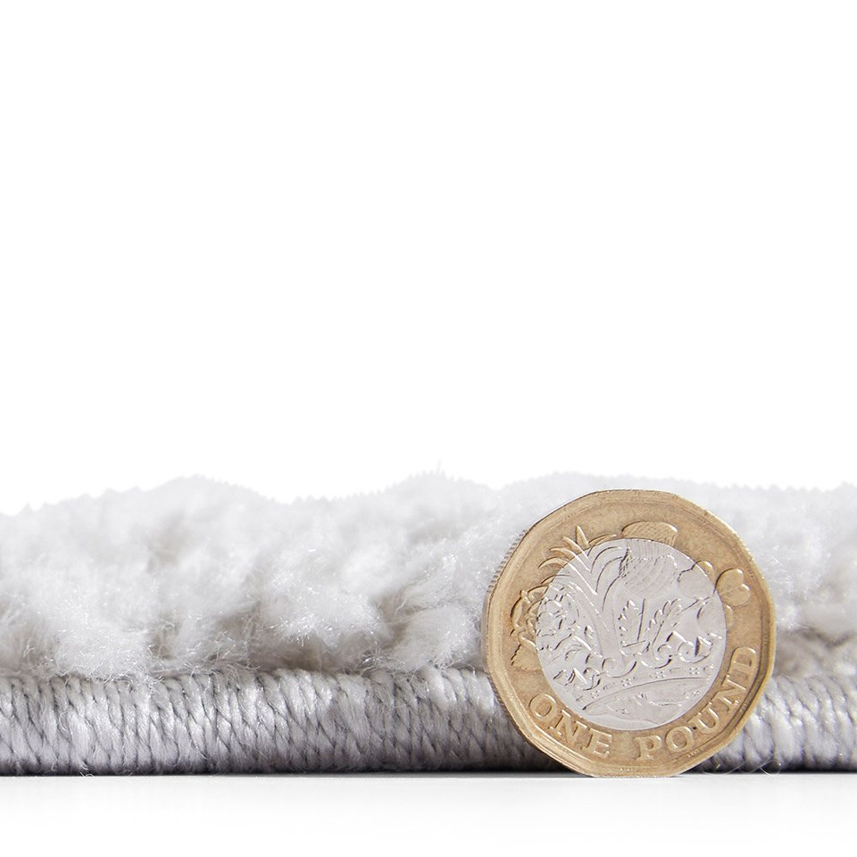 Ideal Shaggy Silver Berber Geo Rug