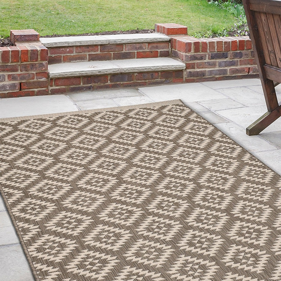 County Genesis Natural Rug outdoors