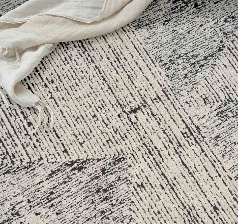Calvin Klein Irradiant Cream Black Rug Runner