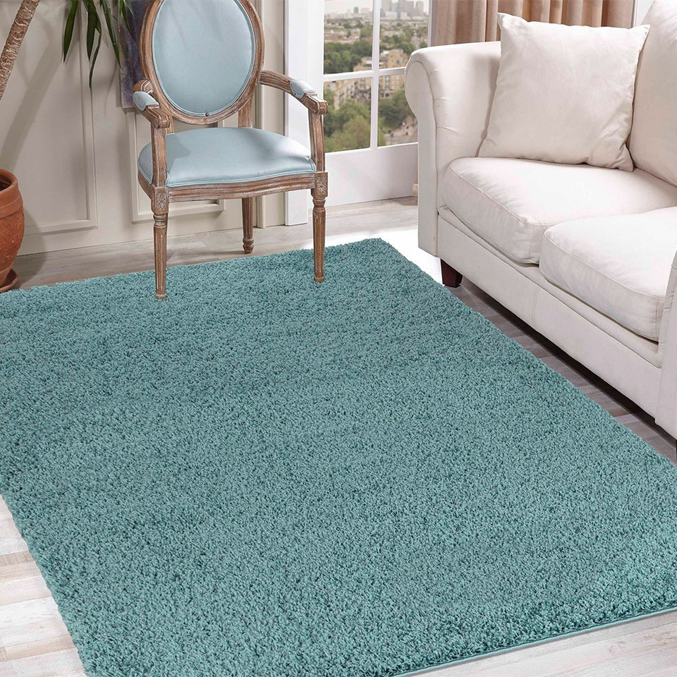 plain shaggy duck egg rug in a living room