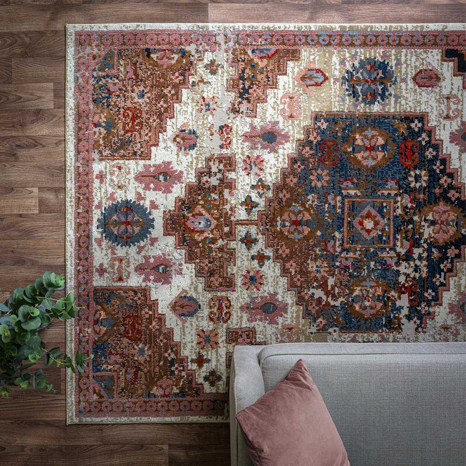 On Sale Zola Aras Rug Faded Persian Geo 155x230cm