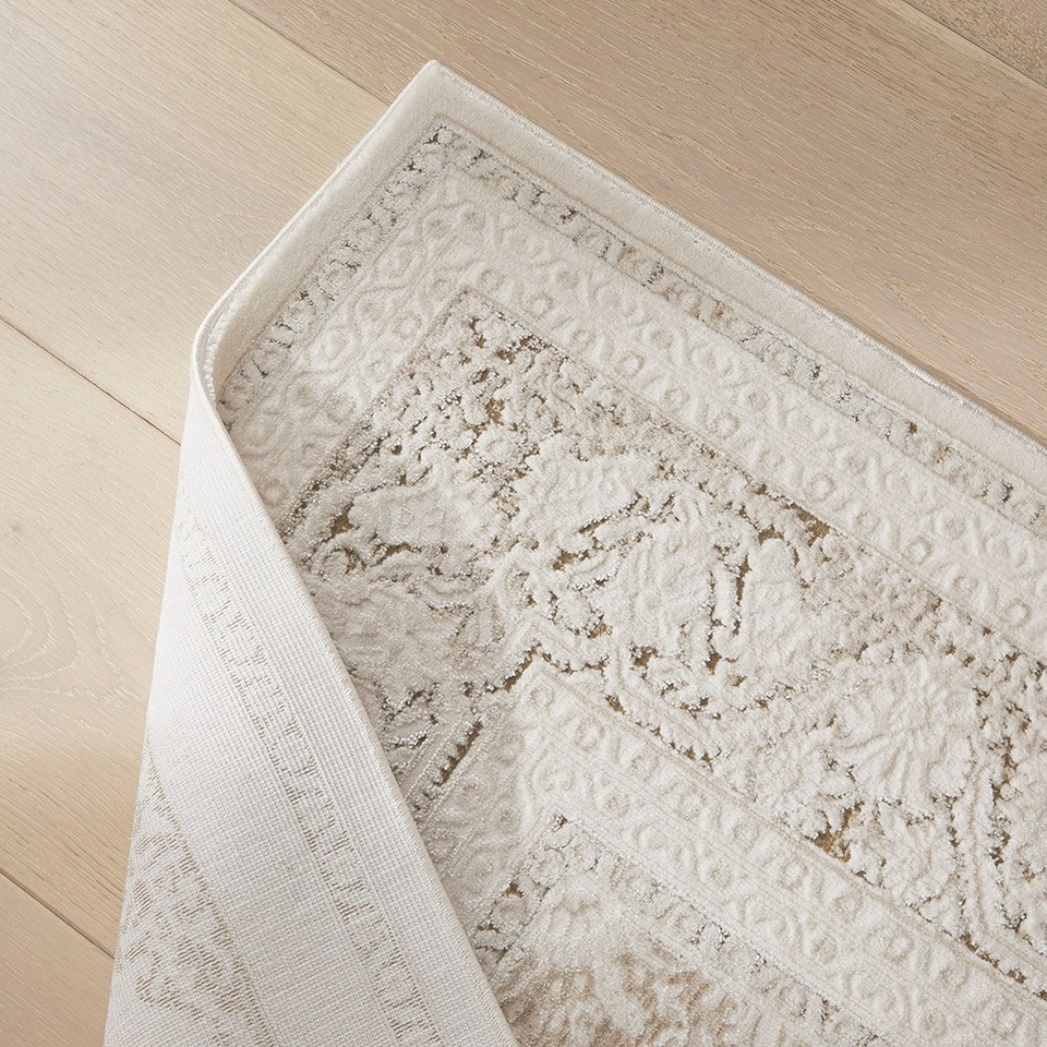 khaki traditional rug closeup fold