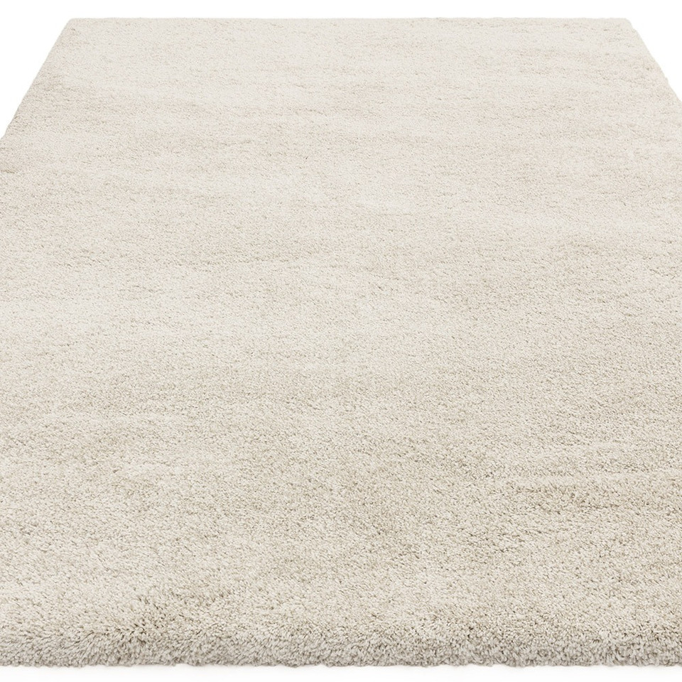 ivory shaggy rug closeup portrait angle